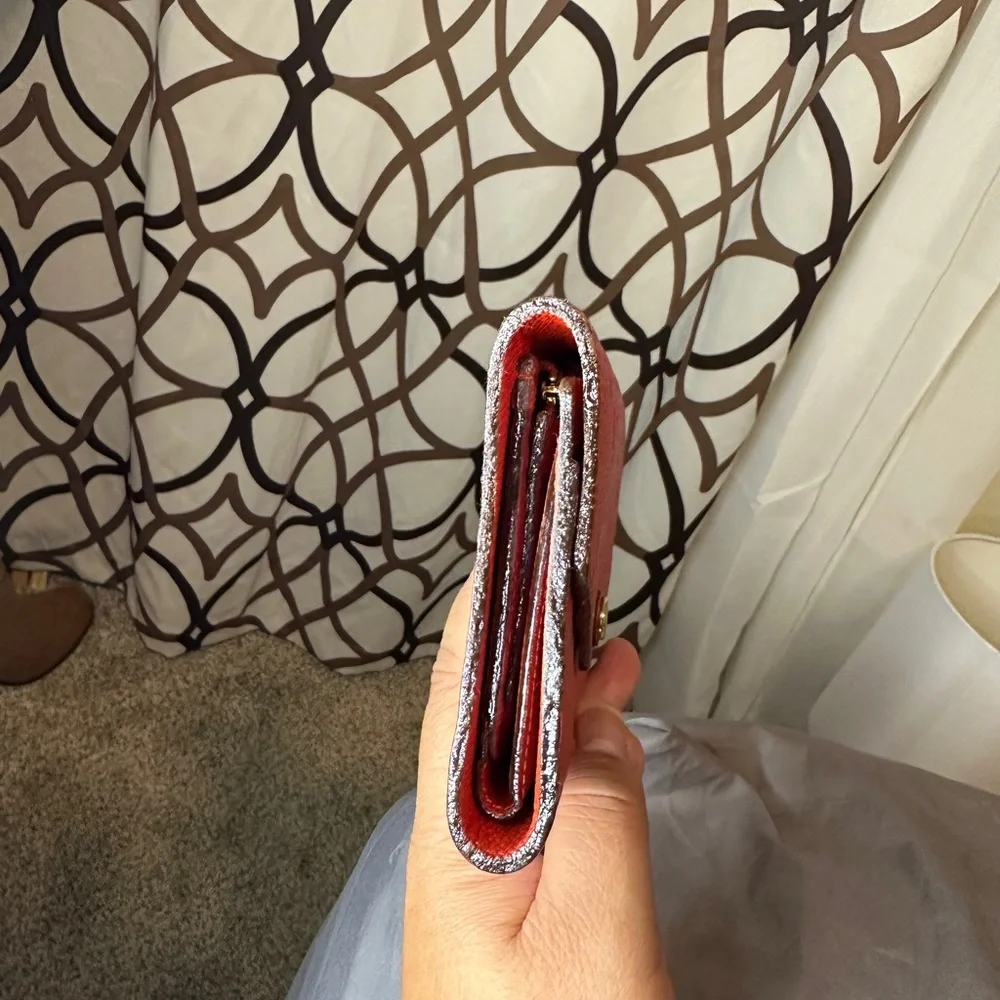 LOUIS VUITTON Red Monogram Empreinte Compact Curieuse - Picture 4 of 11